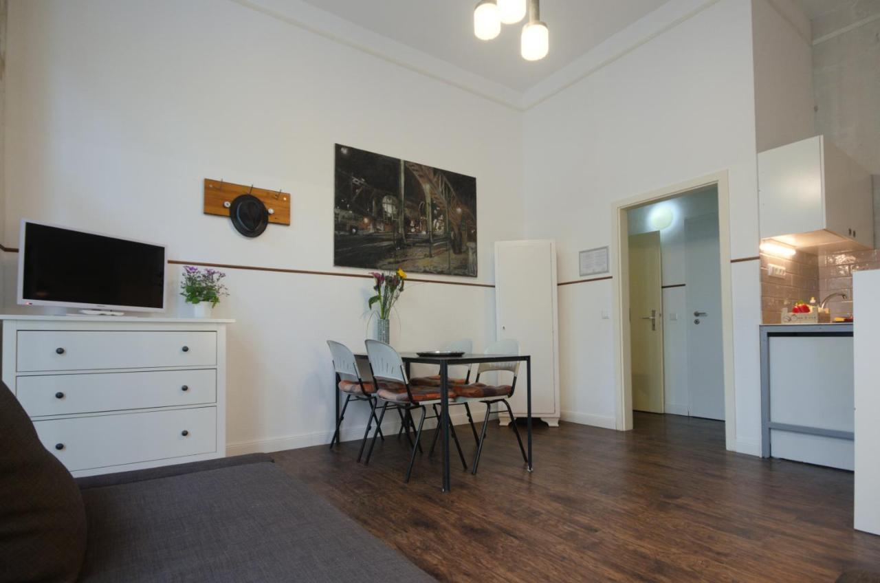 Altbauwohnung Mit 3 Baedern Βερολίνο Εξωτερικό φωτογραφία