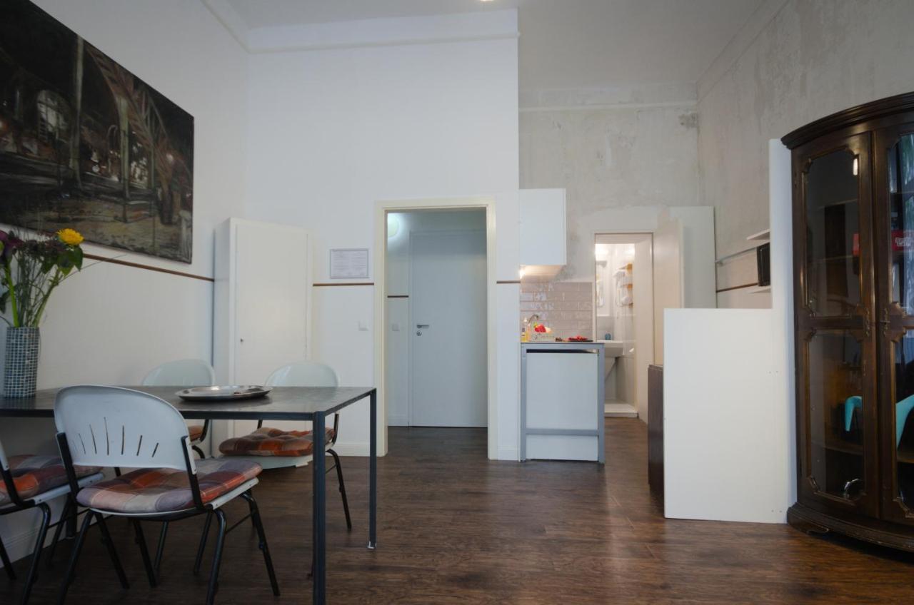 Altbauwohnung Mit 3 Baedern Βερολίνο Εξωτερικό φωτογραφία